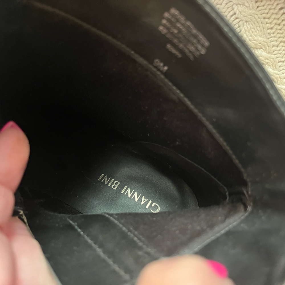 Gianni Bini Black Leather Ankle Boots Heeled Boots Designer Women’s Size 9 - Picture 3 of 11